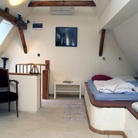 Guesthouse Lessi Загреб Экстерьер фото